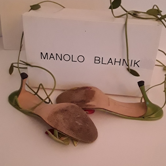 Womens shoes - Picture 2 of 4